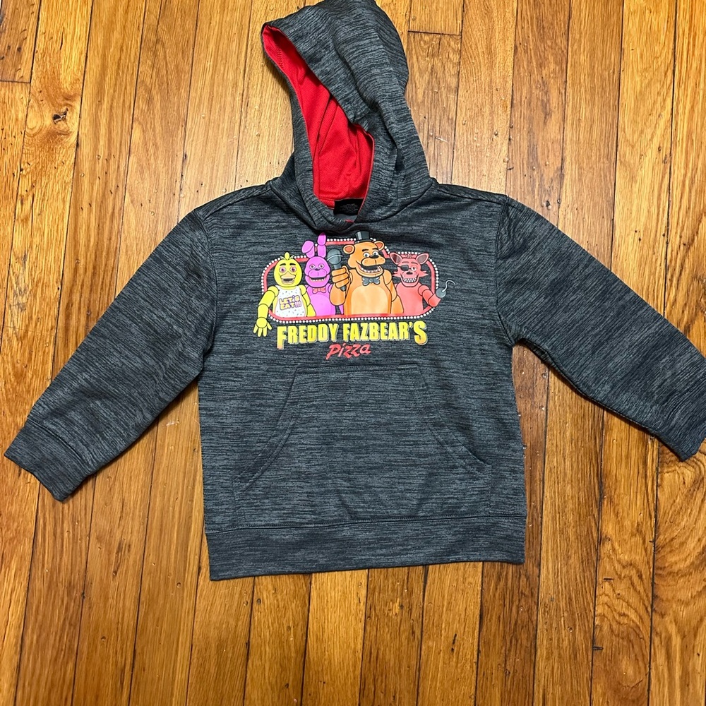 Five nights at Freddy’s  boys sweater size5-6